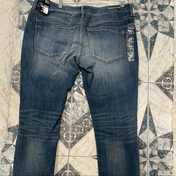 New - Picture 2 of 3